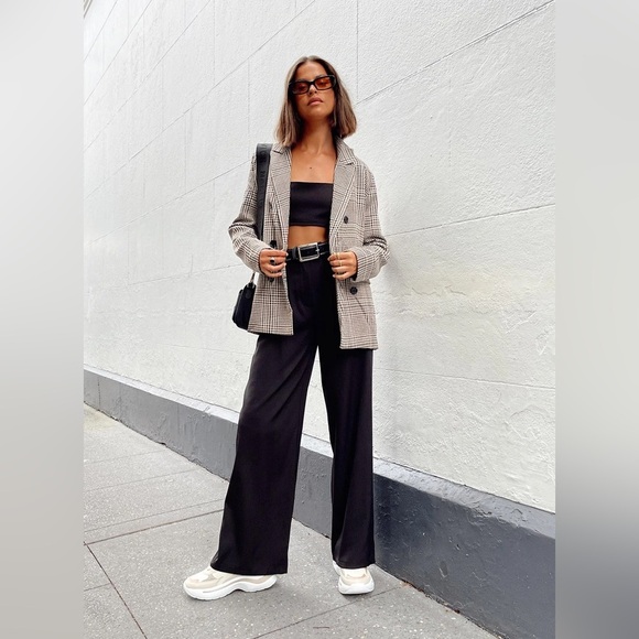 Princess polly Huxley set - Picture 3 of 8